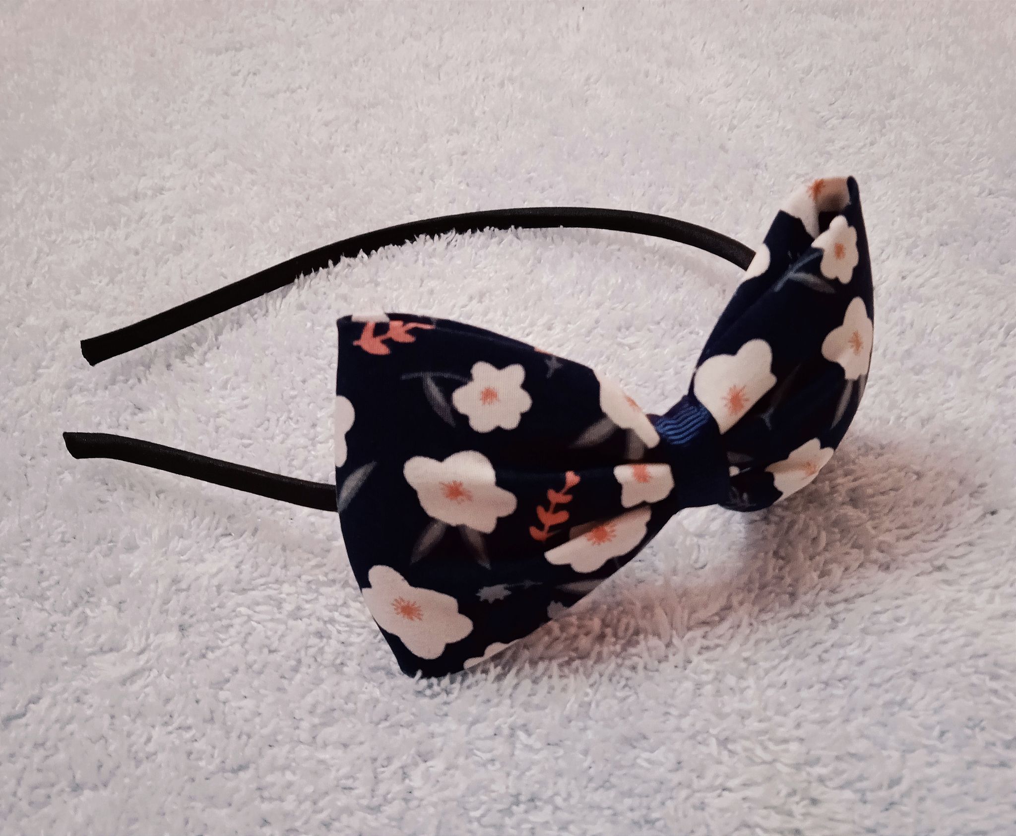 Black Hairband With A Floral Printed Bow - Navy Blue