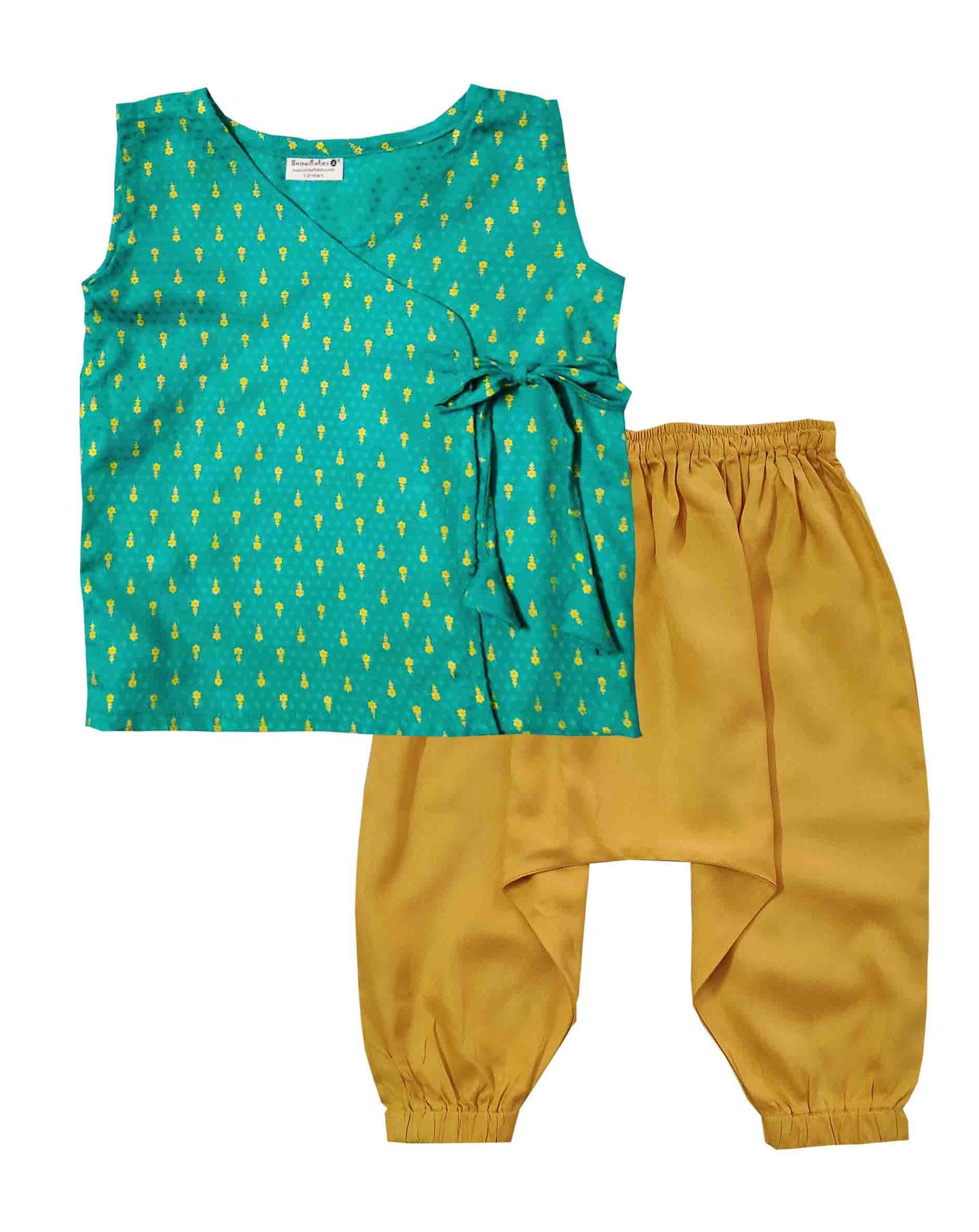 Snowflakes Unisex Infant Jabla Top With Harem Pant Set -  Green & Yellow